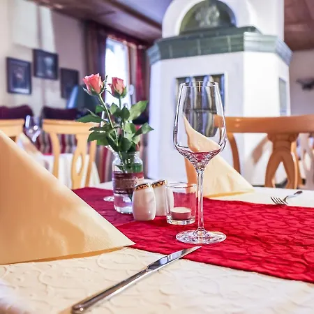 西梅尔维特旅馆