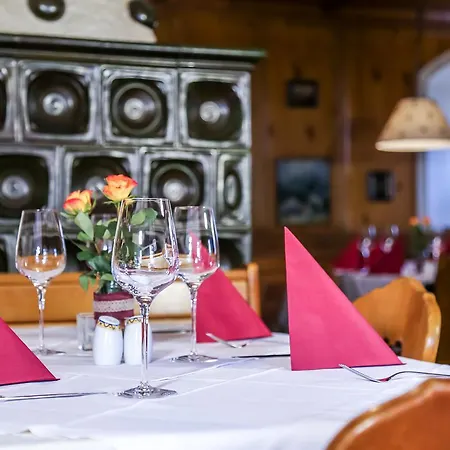 西梅尔维特旅馆